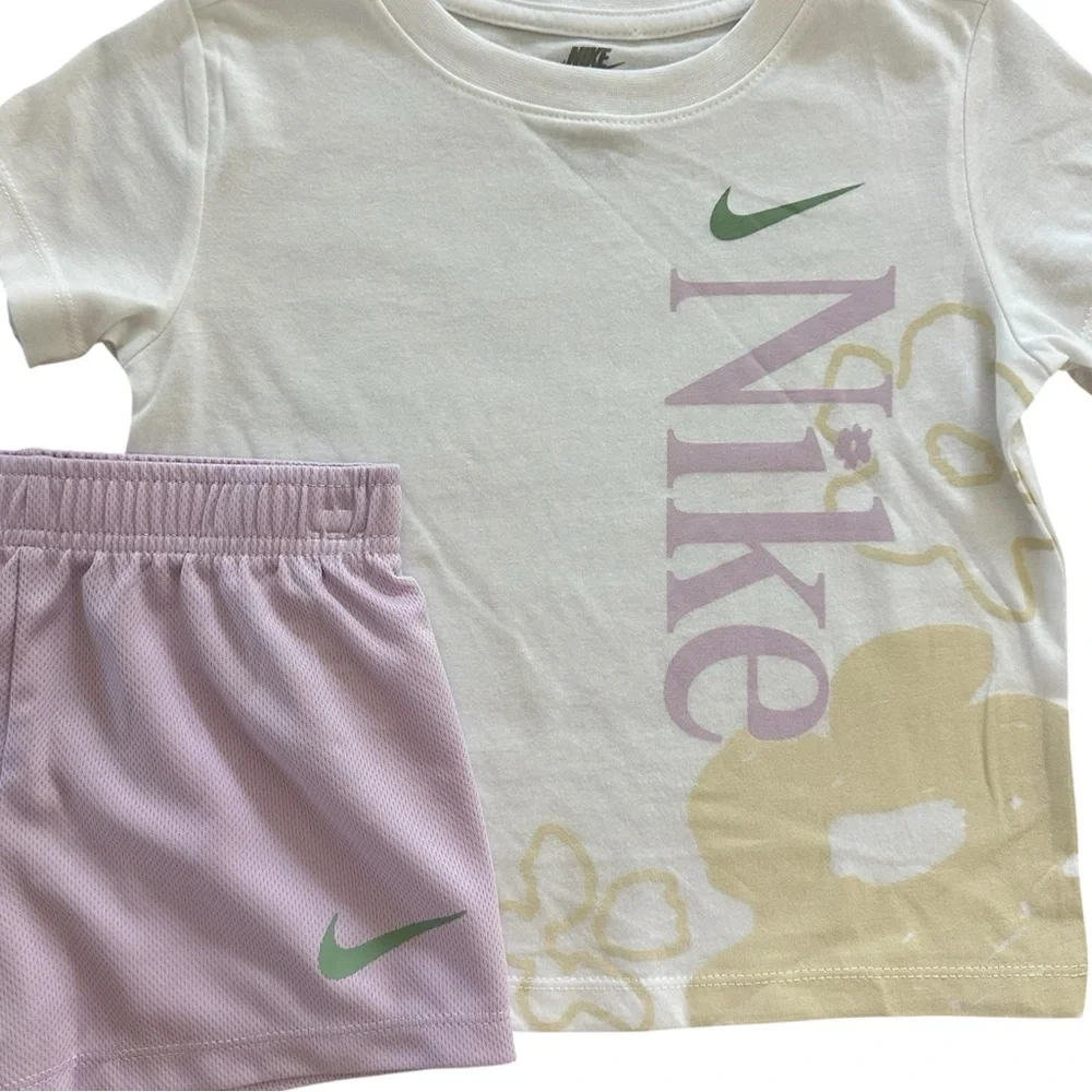 Nike adorable comfy